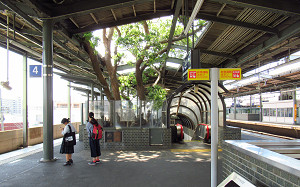 blog54萱島駅.jpg